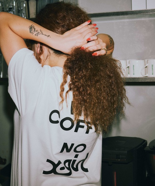 X-girl(エックスガール)の「X-girl x NO COFFEE S/S TEE(Tシャツ/カットソー・レディース・ブラック/ホワイト・L/M/S/XL)」の3枚目の写真