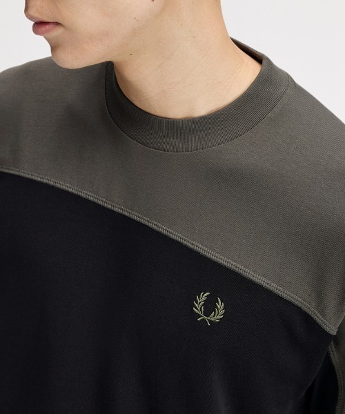FRED PERRY(フレッドペリー)の「Colour Block T-Shirt/カラーブロックTシャツ(Tシャツ/カットソー・メンズ・ブラック・S/M/L)」の3枚目の写真