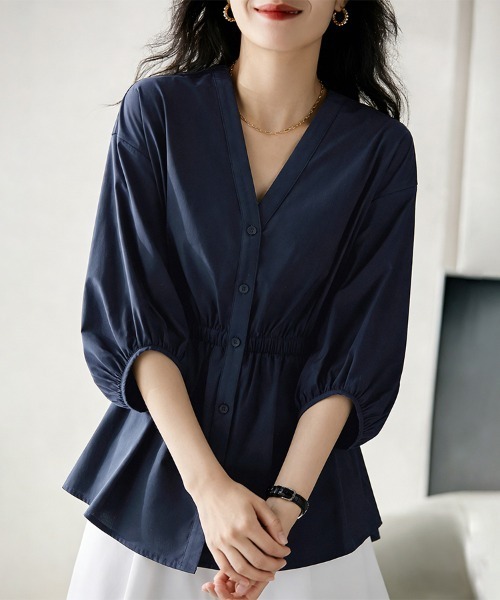 ReRe（リリ）の「Vネックギャザーブラウス（シャツ/ブラウス・レディース・ホワイト/ネイビー・MEDIUM/X-LARGE/LARGE）」の11枚目の写真