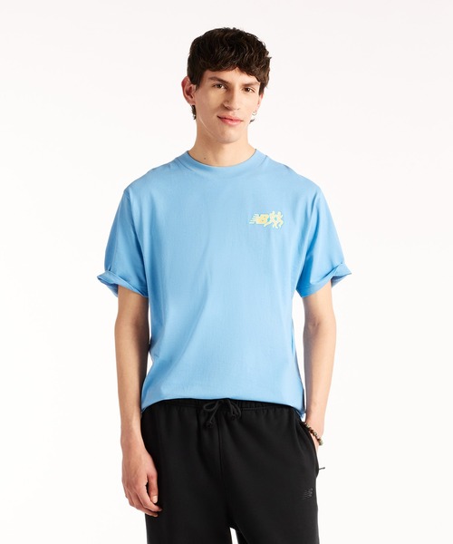 NEW BALANCE(ニューバランス)の「Sticker Pack ショートスリーブTシャツ(Tシャツ/カットソー・メンズ・サックスブルー/ホワイト・SMALL/XX-LARGE/LARGE)」の2枚目の写真