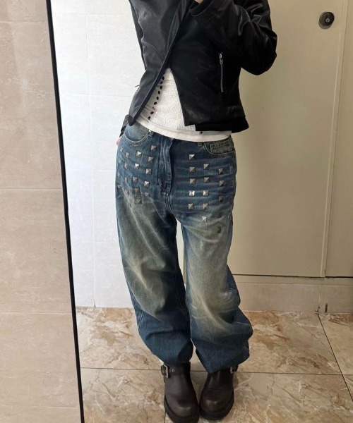 FreeZone（フリーゾーン）の「ヴィンテージウォッシュ スタッズ装飾 ワイドルーズデニムパンツ（デニムパンツ・メンズ・ブルー・LARGE/MEDIUM/SMALL）」の9枚目の写真