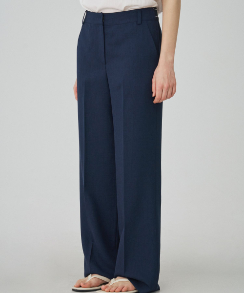 MERCIANNES(メルシアンエス)の「クラシックストレートスラックス_MC5TPN4(スラックス・レディース・ネイビー・M/L/S/M)」の2枚目の写真