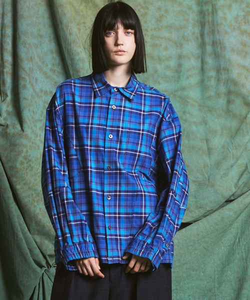 MAISON SPECIAL（メゾンスペシャル）の「《UNISEX》【Italian Dead Stock Fabric】Curve Switching Prime-Over Plaid Shirt Blouson/【イタリアンデッドストックファブリック】カーブスイッチングプライムオーバーチェックシャツブルゾン【MAISON SPECIAL/メゾンスペシャル】（シャツ/ブラウス・メンズ・ブラック/ライトグレー/レッド/その他1/ブルー/カーキ/ピンク・2/1/0）」の5枚目の写真