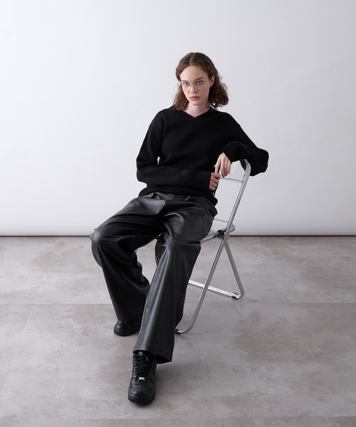 Perushu(ペルーシュ)の「synthetic leather Tuck Wide Pants/合成皮革タックワイドパンツ(その他パンツ・メンズ・ブラック/ブラウン・SMALL/MEDIUM/LARGE)」の11枚目の写真
