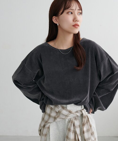 DISCOAT(ディスコート)の「フロッキーメロー使いプルオーバー(Tシャツ/カットソー・レディース・チャコールグレー/ライトグレー/ブラック/ブラウン/アイボリー・FREE)」の6枚目の写真