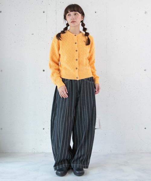 URCH RNA(アーチ アールエヌエー)の「R4520 ピンストライプデニムのオームパンツ(デニムパンツ・レディース・ブラック/インディゴブルー・FREE)」の10枚目の写真