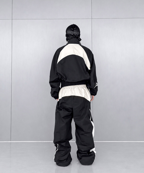 ROARINGRAD(ロアリングラド)の「W.26 パネル トラックパンツ ブラック(スウェットパンツ・レディース・その他・MEDIUM/LARGE)」の5枚目の写真