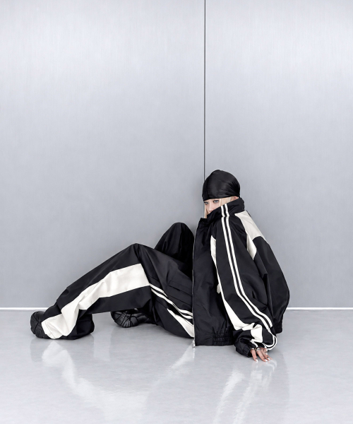 ROARINGRAD(ロアリングラド)の「W.26 パネル トラックパンツ ブラック(スウェットパンツ・レディース・その他・MEDIUM/LARGE)」の8枚目の写真