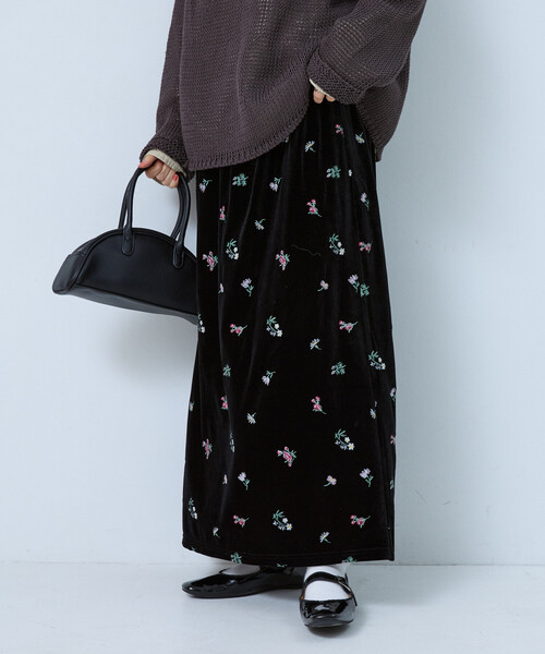 FREAK'S STORE（フリークスストア）の「花柄刺繍 ベロアスカート（スカート・レディース・ブラウン/ブラック・ﾌﾘ-）」の9枚目の写真