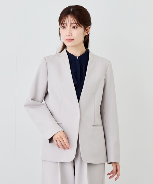 Jayro（ジャイロ）の「2WAYストレッチV襟ジャケット（ノーカラージャケット・レディース・ネイビー/グレー系その他・L/M/S）」の2枚目の写真