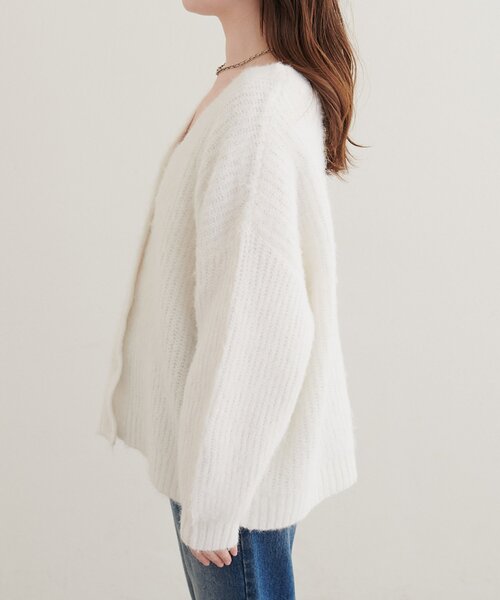 natural couture(ナチュラルクチュール)の「モヘア起毛片畦Vカーディガン(カーディガン/ボレロ・レディース・イエロー/ピンク/グレー/ブラウン/オフホワイト・FREE)」の20枚目の写真