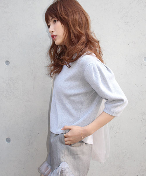 MICOAMERI(ミコアメリ)の「Vネックバックチュールニット(ニット/セーター・レディース・ブラック/ブルー系その他/グレー/ホワイト・FREE)」の8枚目の写真