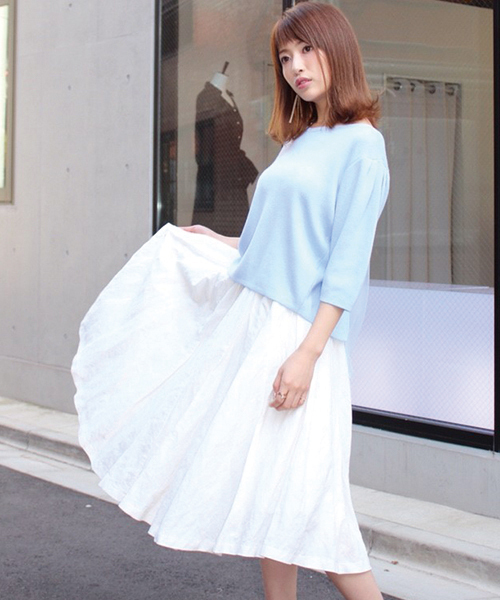 MICOAMERI(ミコアメリ)の「Vネックバックチュールニット(ニット/セーター・レディース・ブラック/ブルー系その他/グレー/ホワイト・FREE)」の7枚目の写真