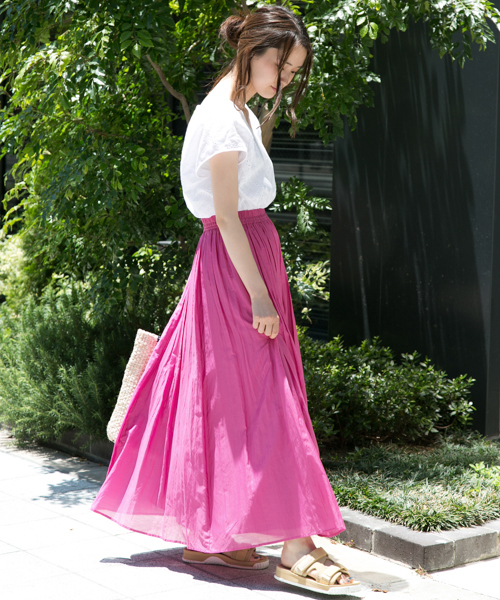 URBAN RESEARCH（アーバンリサーチ）の「 UR コットンシルクギャザースカート　（スカート・レディース・キャメル/ピンク/グレー系その他・FREE）」の3枚目の写真