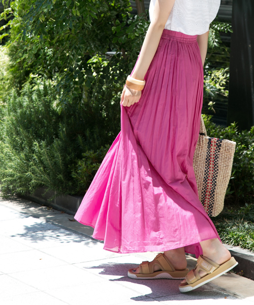 URBAN RESEARCH（アーバンリサーチ）の「 UR コットンシルクギャザースカート　（スカート・レディース・キャメル/ピンク/グレー系その他・FREE）」の18枚目の写真