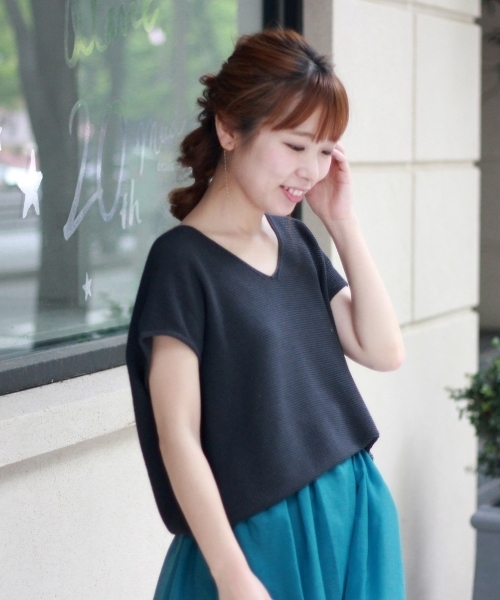 le.coeur blanc（ルクールブラン）の「麻混Vネックフレンチスリーブ（ニット/セーター・レディース・アイボリー/ピンク系その他/イエロー/ダークグレー・FREE）」の14枚目の写真