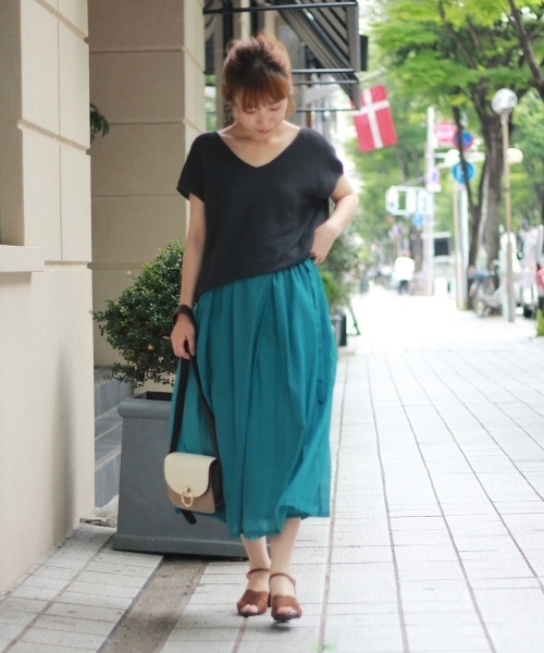 le.coeur blanc（ルクールブラン）の「麻混Vネックフレンチスリーブ（ニット/セーター・レディース・アイボリー/ピンク系その他/イエロー/ダークグレー・FREE）」の17枚目の写真