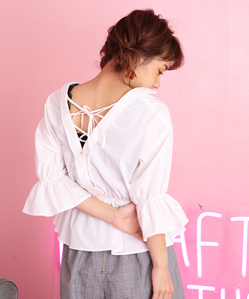 one after another NICE CLAUP（ワンアフターアナザーナイスクラップ）の「キャンディースリーブシャツ（シャツ/ブラウス・レディース・ベージュ/オフホワイト/ブラック/カーキ・FREE）」の2枚目の写真