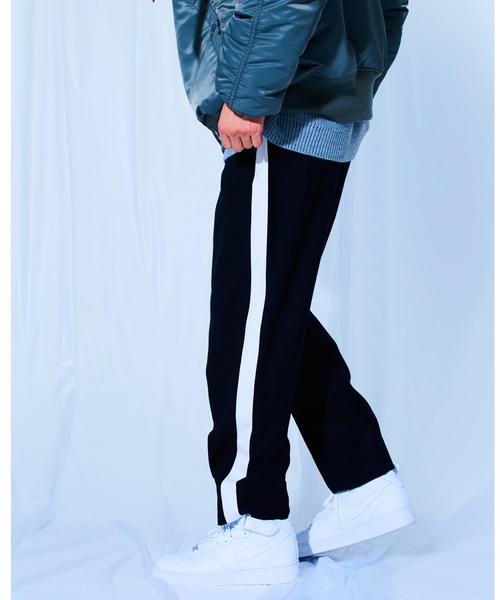 BEAUTY&YOUTH UNITED ARROWS(ビューティーアンドユースユナイテッドアローズ)の「<monkey time> LINE FLN WIDE 1P EASY/ワイドパンツ ◆(その他パンツ・メンズ・ブラック・MEDIUM/LARGE/SMALL)」の3枚目の写真