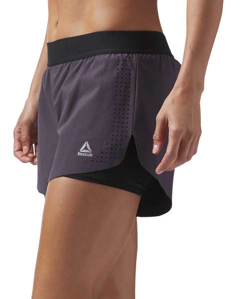 Reebok(リーボック)の「ワンシリーズ 2 in 1 ショーツ(その他パンツ・レディース・ブラック/パープル系その他・LARGE/MEDIUM/SMALL/X-LARGE)」の5枚目の写真