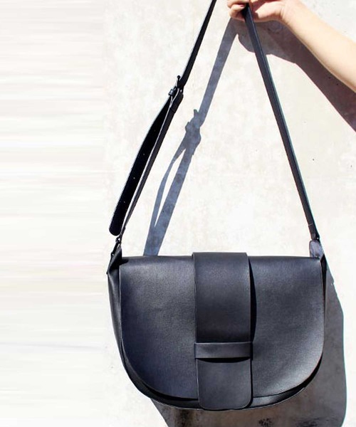 antiqua（アンティカ）の「スマートショルダーバッグ（ショルダーバッグ・レディース・ブラック・FREE）」の3枚目の写真