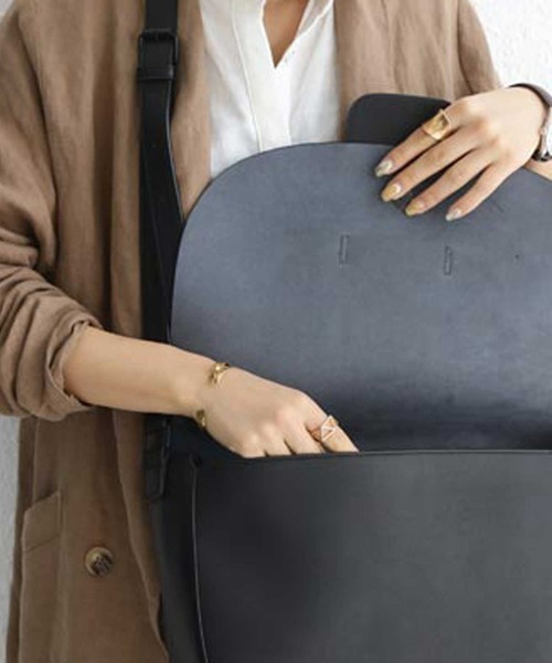 antiqua（アンティカ）の「スマートショルダーバッグ（ショルダーバッグ・レディース・ブラック・FREE）」の7枚目の写真