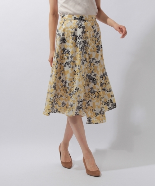 laboratory work（ラボラトリーワーク）の「幾何学アシメヘムスカート（スカート・レディース・ネイビー/イエロー・MEDIUM）」の3枚目の写真