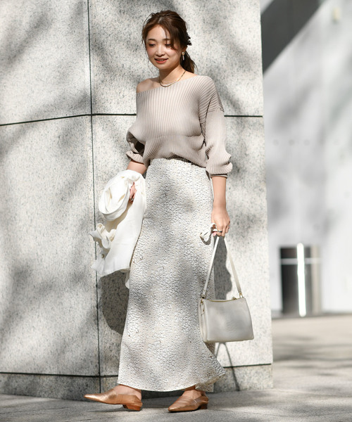 DouDou(ドゥドゥ)の「リブドルマンニット(ニット/セーター・レディース・オフホワイト/ブラウン/ベージュ/ブルー/ネイビー/ブラック・FREE)」の17枚目の写真