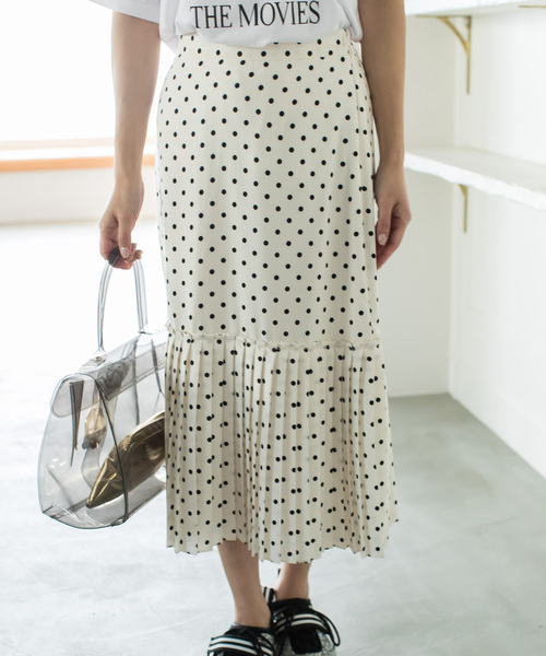 Cookie Chocolate(クッキーチョコレート)の「ヘムプリーツドットスカート(スカート・レディース・アイボリー/ブラック・FREE)」の2枚目の写真