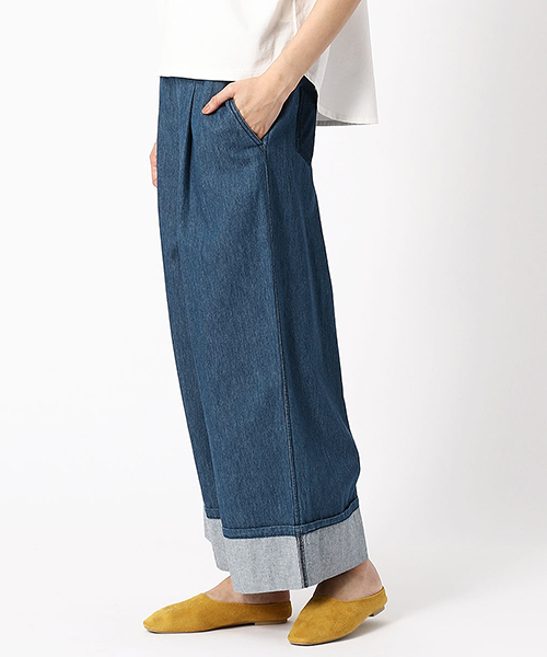 ONIGIRI(オニギリ)の「デニム イージー ワイドパンツ(デニムパンツ・レディース・ホワイト/ネイビー・SMALL/MEDIUM/LARGE)」の6枚目の写真