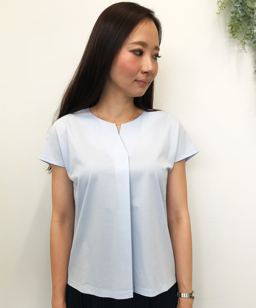 A/C DESIGN BY ALPHA CUBIC（エーシーデザインバイアルファキュービック）の「フロントタックプルオーバー（Tシャツ/カットソー・レディース・ネイビー/オフホワイト/サックスブルー・M size/L size）」の9枚目の写真