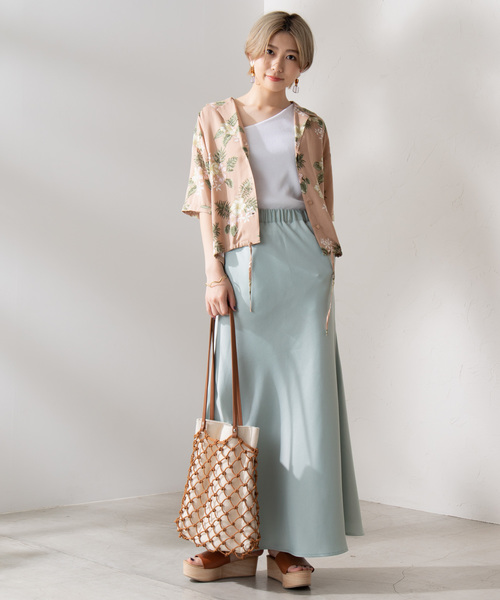 WEGO(ウィゴー)の「WEGO/サテンマーメイドロングスカート(スカート・レディース・シルバー/グリーン系その他・FREE)」の14枚目の写真