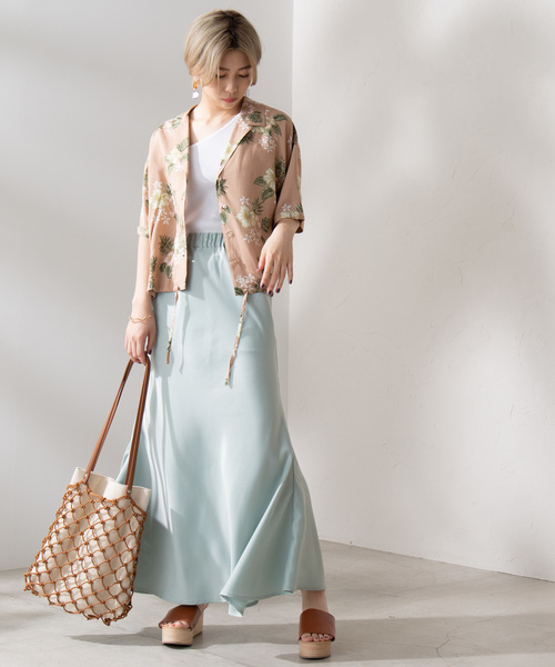 WEGO(ウィゴー)の「WEGO/サテンマーメイドロングスカート(スカート・レディース・シルバー/グリーン系その他・FREE)」の13枚目の写真