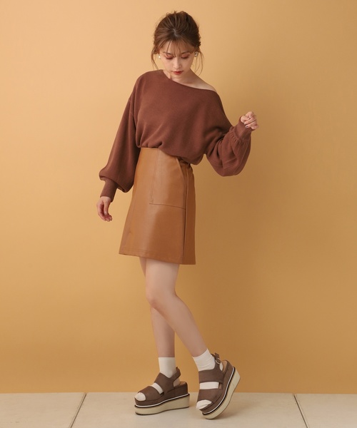 one after another NICE CLAUP(ワンアフターアナザーナイスクラップ)の「ボートネック2wayニット(ニット/セーター・レディース・アイボリー/ブラウン/モカ/ベージュ・FREE)」の20枚目の写真