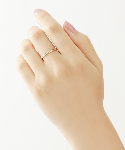 COCOSHNIK（ココシュニック）の「縦溝彫り　リング（リング・レディース・ホワイト系その他7・10号/12号/14号）」の9枚目の写真