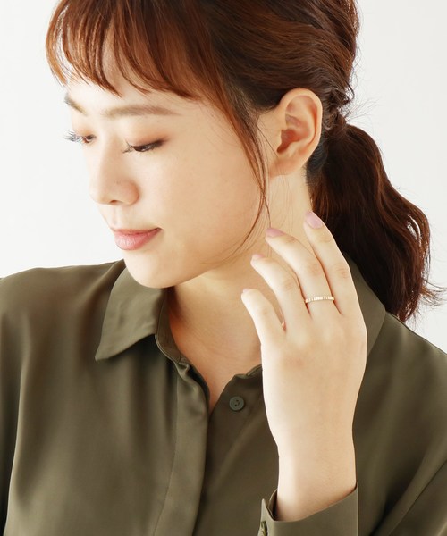 COCOSHNIK（ココシュニック）の「縦溝彫り　リング（リング・レディース・ホワイト系その他7・10号/12号/14号）」の10枚目の写真