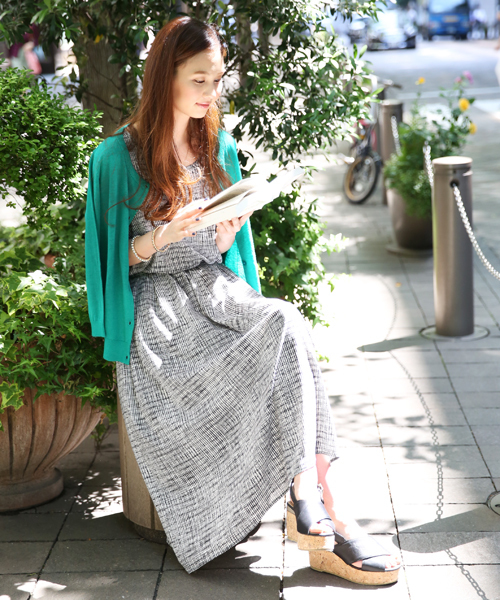 GLOBAL WORK（グローバルワーク）の「【GLOBAL WORK】UV加工/12ゲージコットンリネンクルーカーディガン7分袖/546503（カーディガン/ボレロ・レディース・イエロー/ブルー/グリーン/グレー/レッド/ネイビー・LARGE/SMALL/MEDIUM）」の10枚目の写真