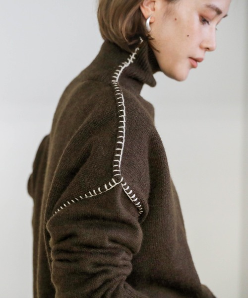 select MOCA(セレクトモカ)の「ステッチタートルネックニット(ニット/セーター・レディース・ブラウン/アイボリー/ダークブルー・FREE)」の15枚目の写真