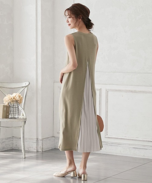 KOBE LETTUCE（コウベレタス）の「バックプリーツノースリーブワンピース（ワンピース・レディース・ベージュ/オリーブ/ブラック・FREE）」の3枚目の写真