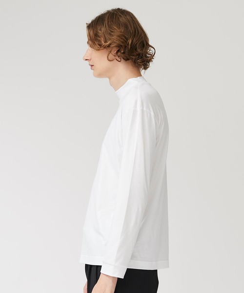 STUDIOUS（ステュディオス）の「【STUDIOUS】モックネックロングスリーブTシャツ（Tシャツ/カットソー・メンズ・ホワイト/ブラック/ベージュ・1/2/3）」の7枚目の写真