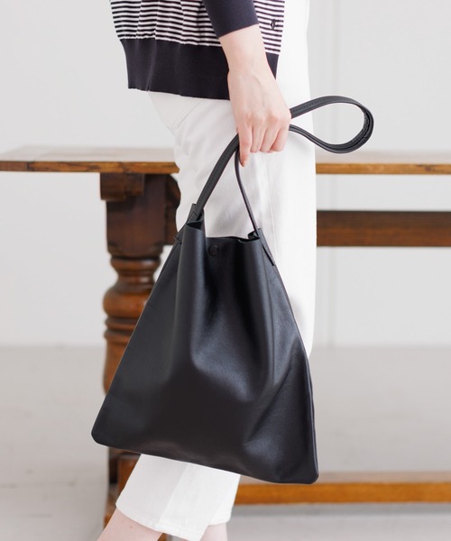 the case（ザケース）の「【THE CASE×collex】 別注 A4 レザー