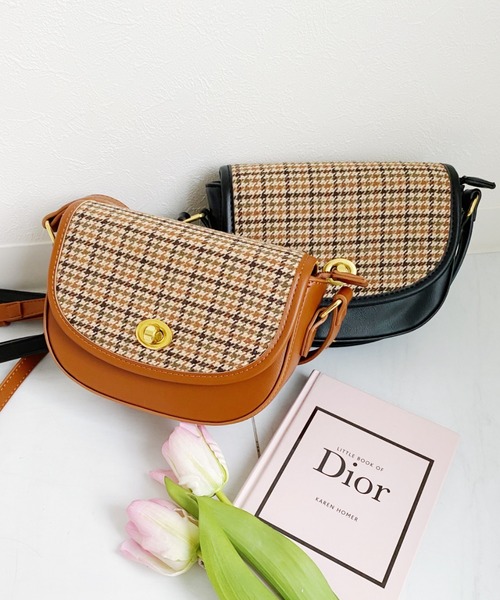 Loueme（ルエム）の「ハーフムーンショルダー（ショルダーバッグ・レディース・ブラック/ブラウン/ダークブラウン・FREE）」の11枚目の写真