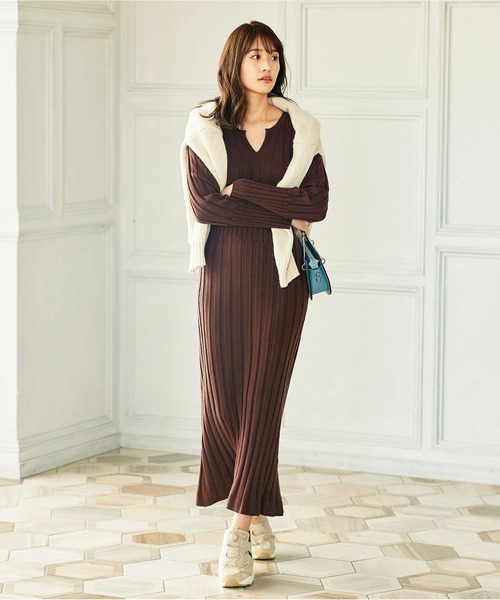 KOBE LETTUCE（コウベレタス）の「キーネックリブニットワンピース（ワンピース・レディース・ブラック/ブラウン/カーキ・FREE）」の3枚目の写真