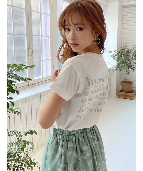 RESEXXY（リゼクシー）の「バックプリントロゴTシャツ（Tシャツ/カットソー・レディース・ベージュ/オフホワイト/ブルー・FREE）」の5枚目の写真