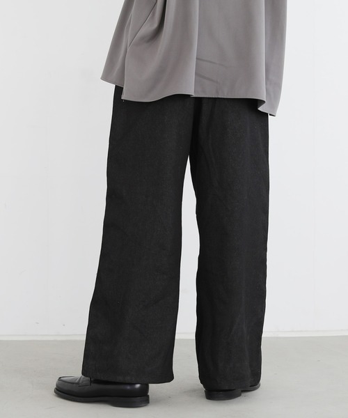 LILL(リル)の「ハイウエストディープタックワイドデニムパンツ(デニムパンツ・メンズ・ブラック/インディゴブルー/ワンウォッシュ・S/M/L)」の4枚目の写真