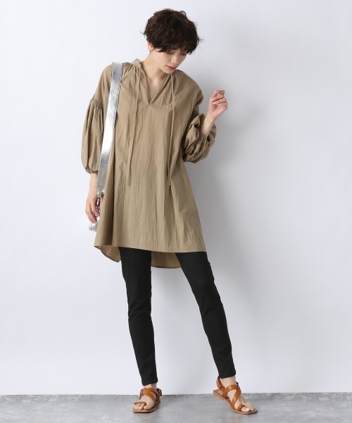 JEANASIS（ジーナシス）の「ステッチＶスキッパーブラウス/944187（シャツ/ブラウス・レディース・ホワイト/ブラック/ライトブラウン・FREE）」の5枚目の写真