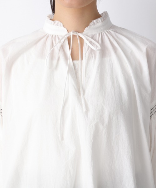 JEANASIS（ジーナシス）の「ステッチＶスキッパーブラウス/944187（シャツ/ブラウス・レディース・ホワイト/ブラック/ライトブラウン・FREE）」の4枚目の写真