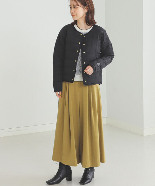 BEAMS HEART（ビームスハート）の「BEAMS HEART / ショート ダウンジャケット（ダウンジャケット/コート・レディース・ブラック/ベージュ/オリーブ・SMALL/MEDIUM）」の5枚目の写真