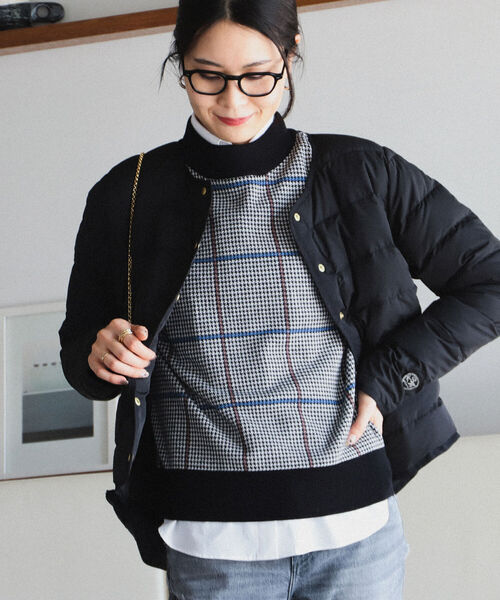 BEAMS HEART（ビームスハート）の「BEAMS HEART / ショート ダウンジャケット（ダウンジャケット/コート・レディース・ブラック/ベージュ/オリーブ・SMALL/MEDIUM）」の19枚目の写真