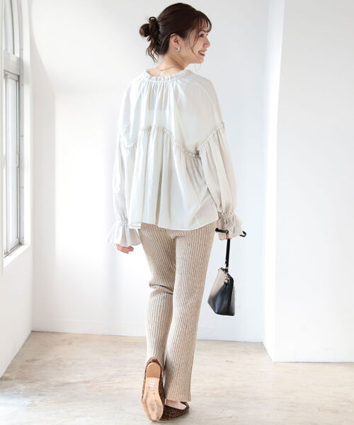 B:MING by BEAMS（ビーミングバイビームス）の「B:MING by BEAMS / 2WAY ボリューム ブラウス（シャツ/ブラウス・レディース・ブラック/ブラウン/グレー・SMALL/MEDIUM）」の6枚目の写真